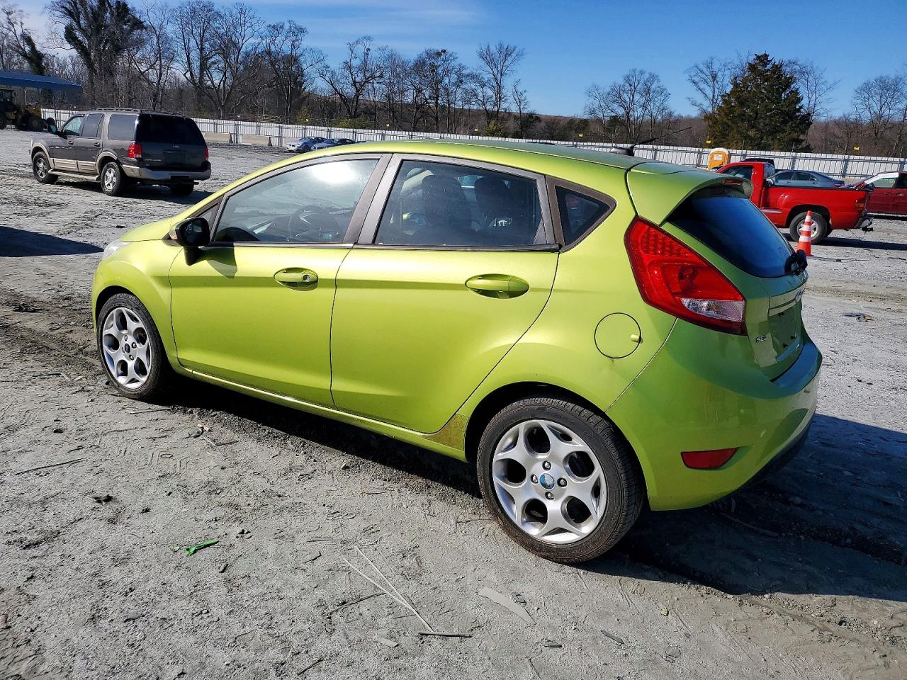 2011 FORD FIESTA SES photo 2