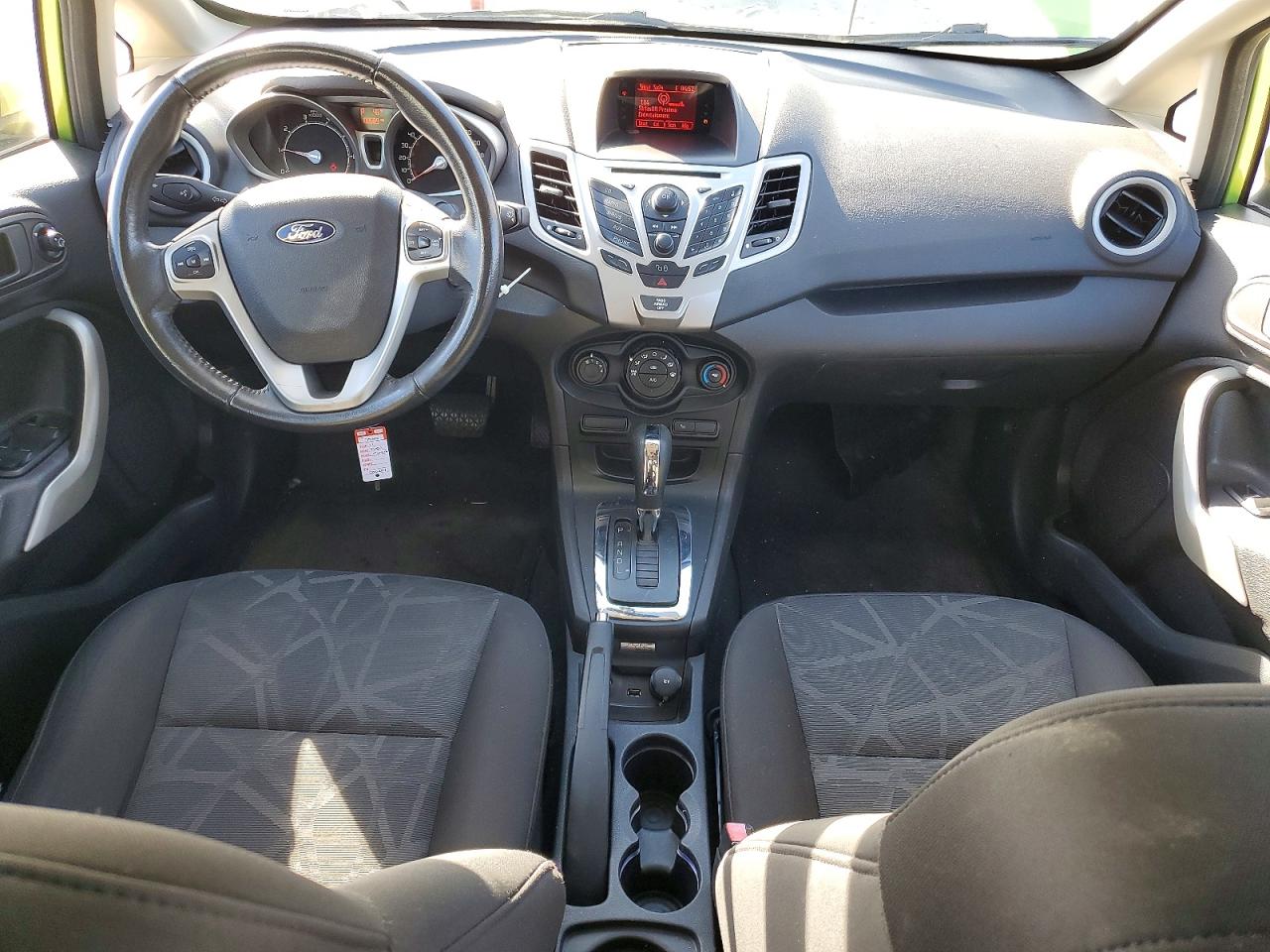 2011 FORD FIESTA SES photo 8
