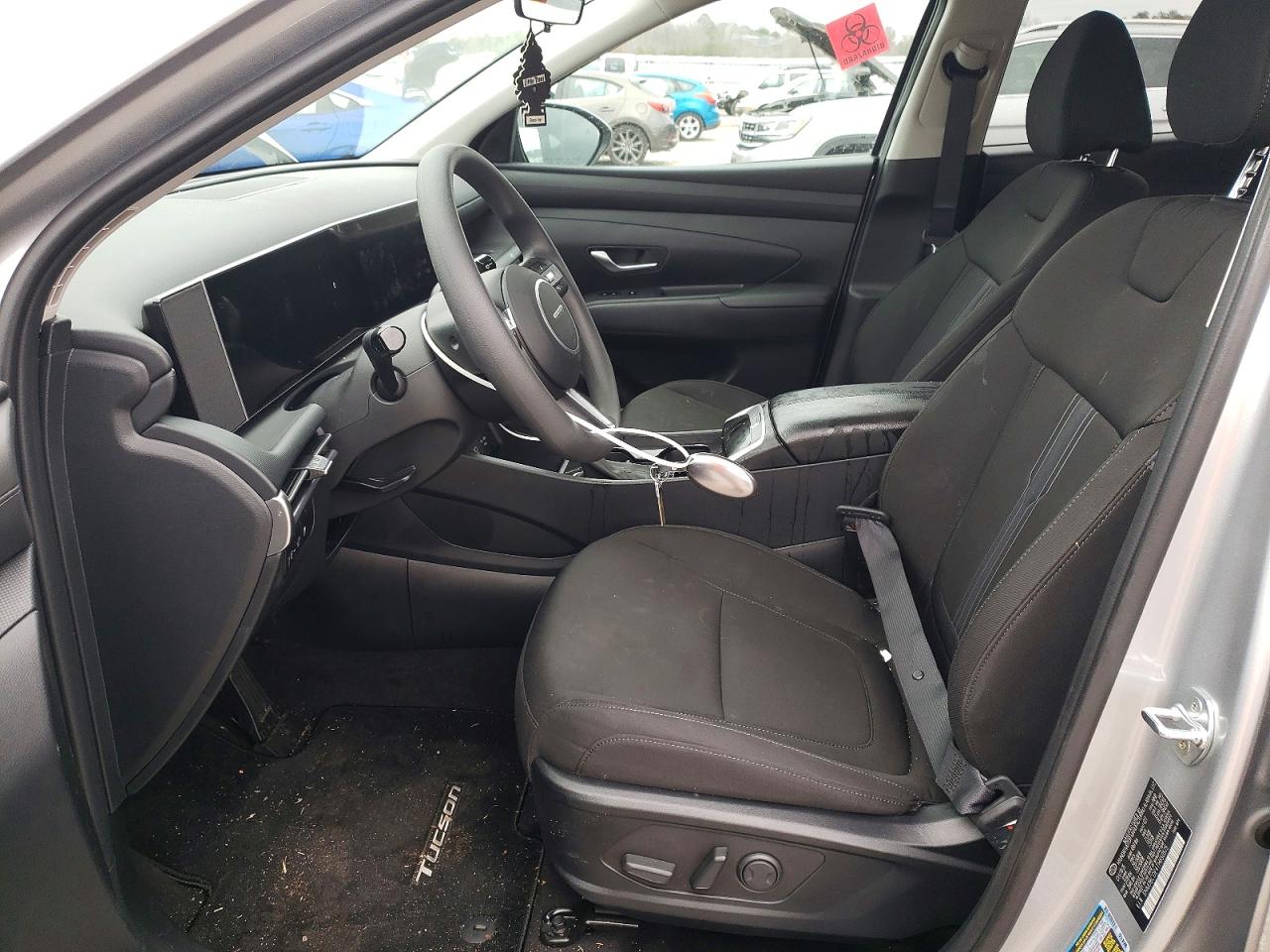 2026 HYUNDAI TUCSON SEL photo 7