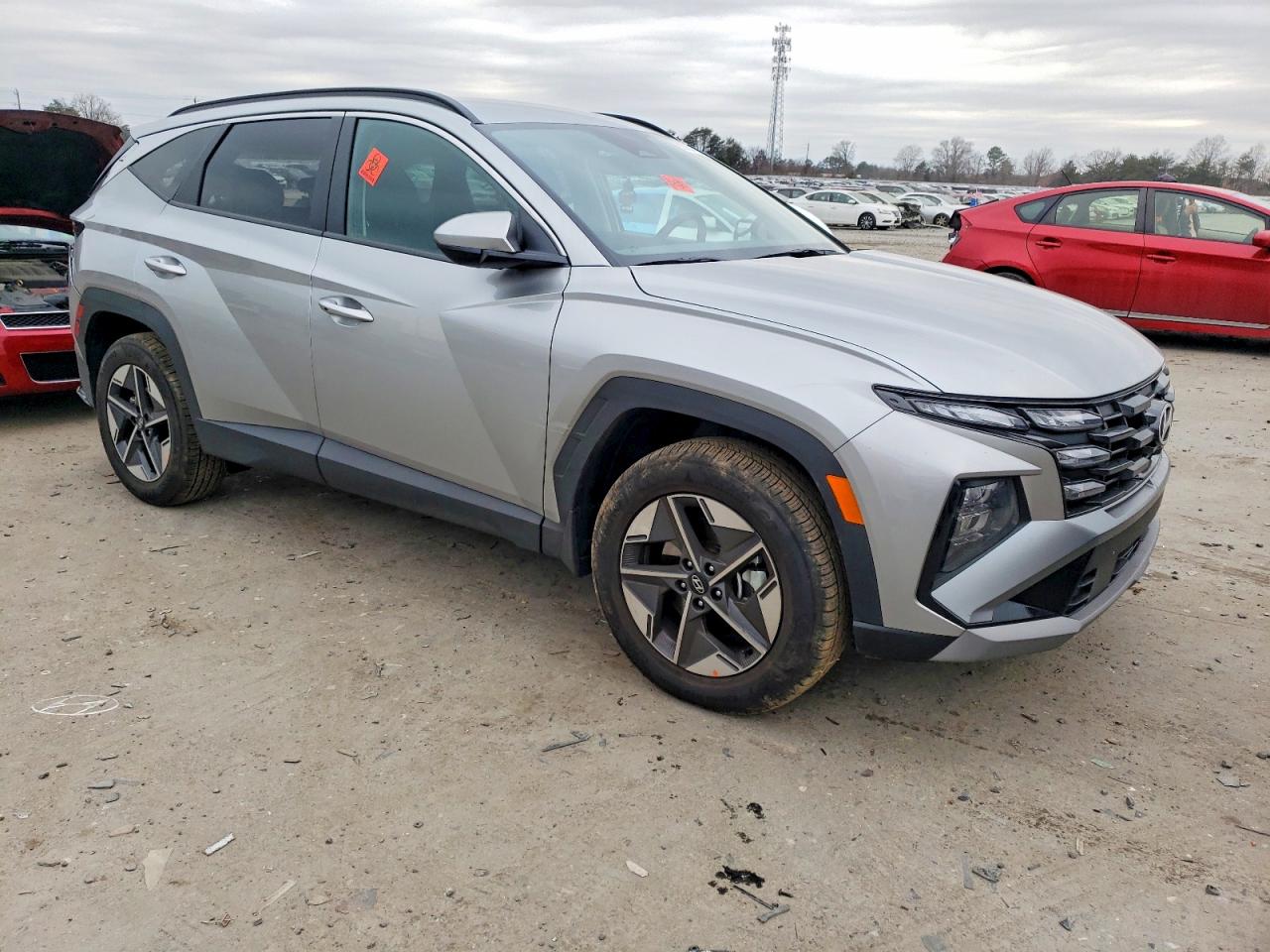 2026 HYUNDAI TUCSON SEL photo 4