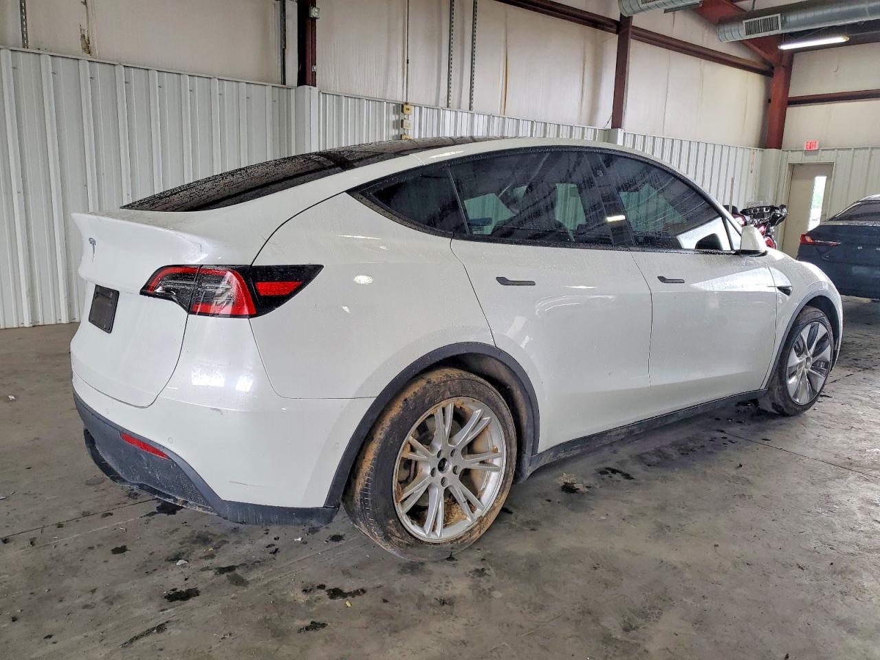 2021 TESLA MODEL Y photo 3