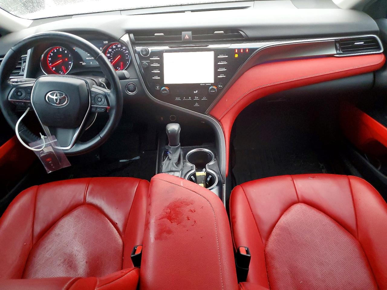 2020 TOYOTA CAMRY XSE photo 8