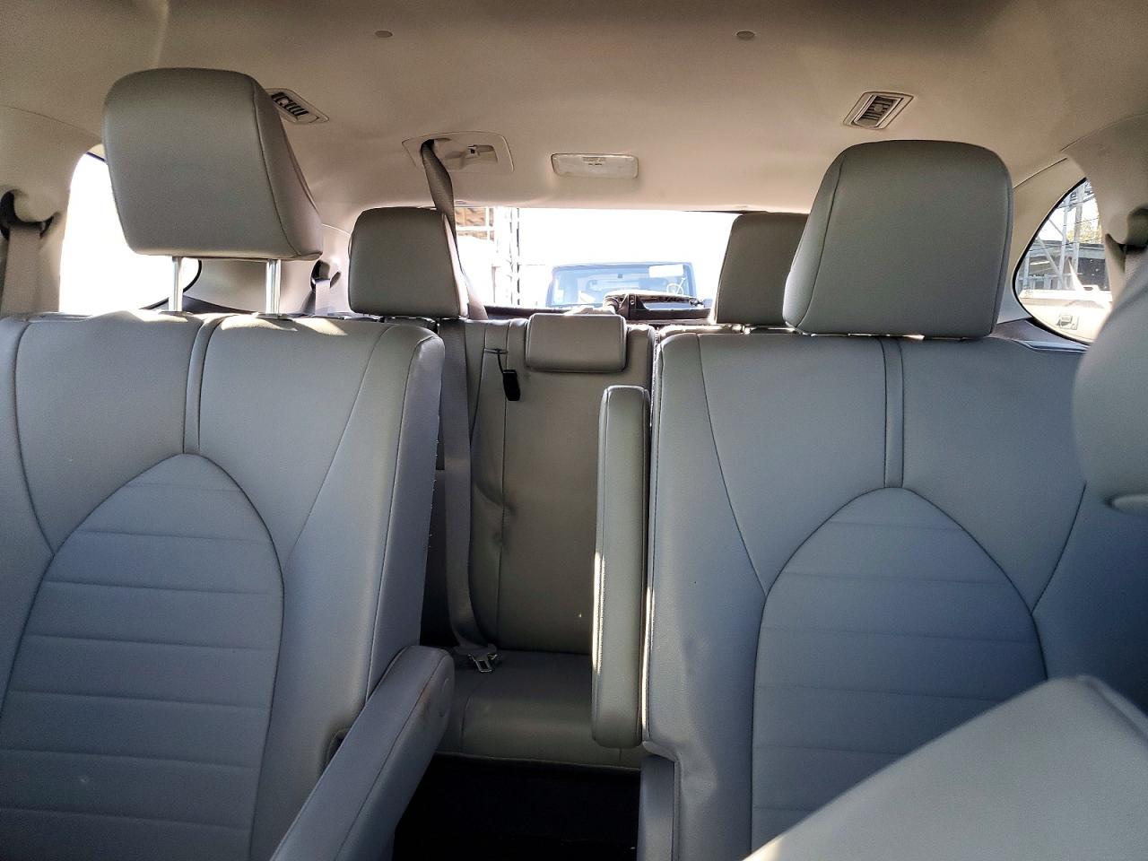 2021 TOYOTA HIGHLANDER XLE photo 10