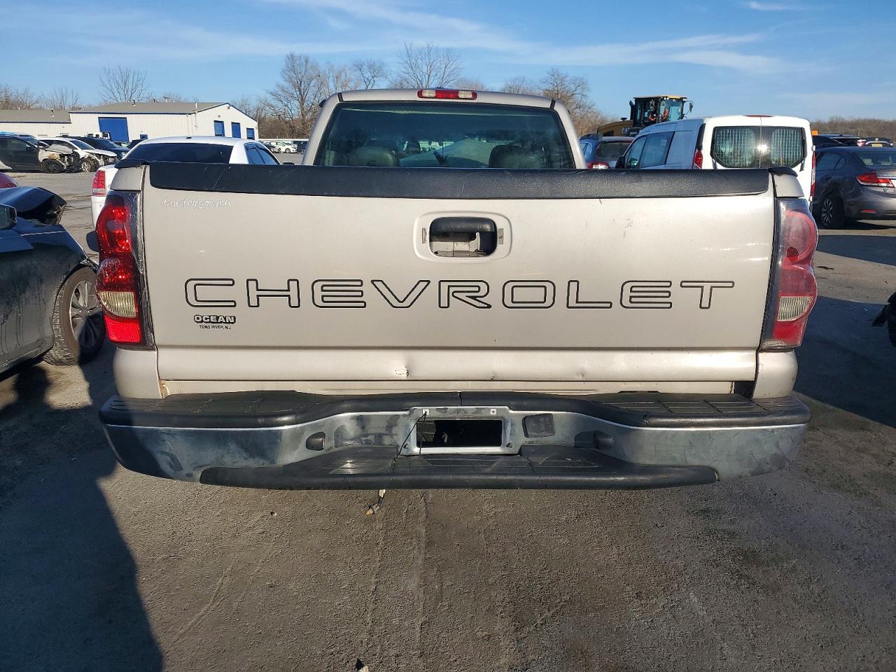 2005 CHEVROLET SILVERADO C1500 photo 6