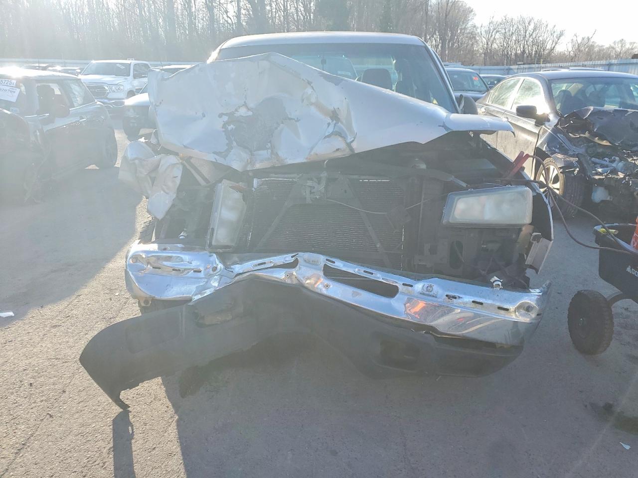 2005 CHEVROLET SILVERADO C1500 photo 5