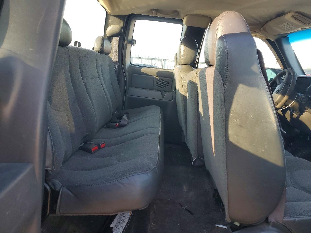 2005 CHEVROLET SILVERADO C1500 photo 10