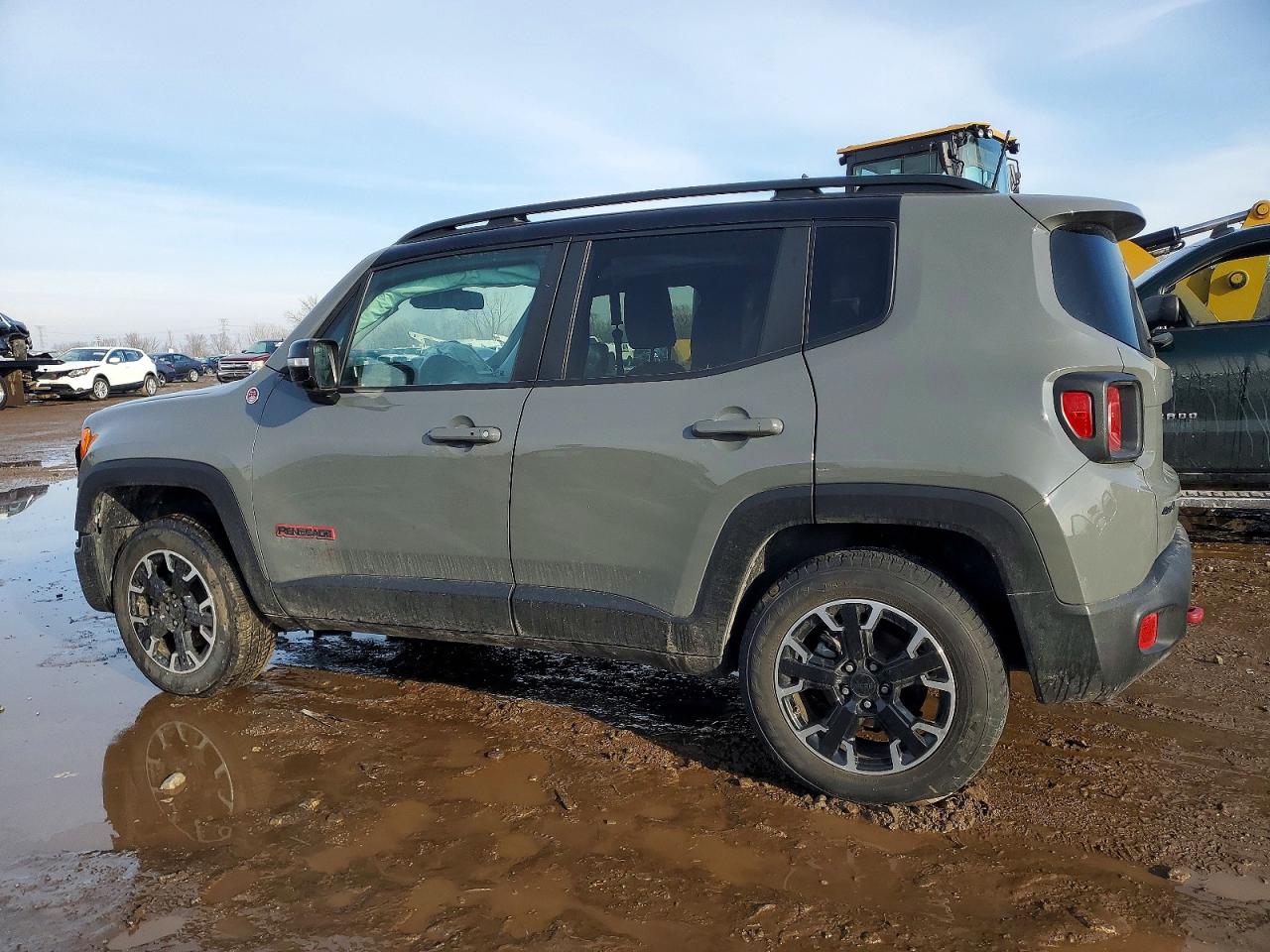 2023 JEEP RENEGADE TRAILHAWK photo 2
