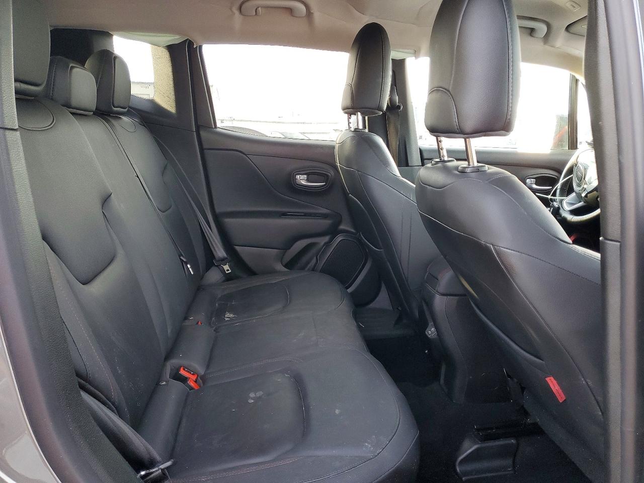 2023 JEEP RENEGADE TRAILHAWK photo 11