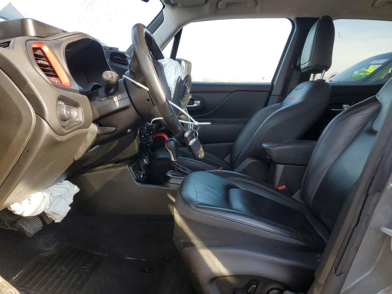 2023 JEEP RENEGADE TRAILHAWK photo 7