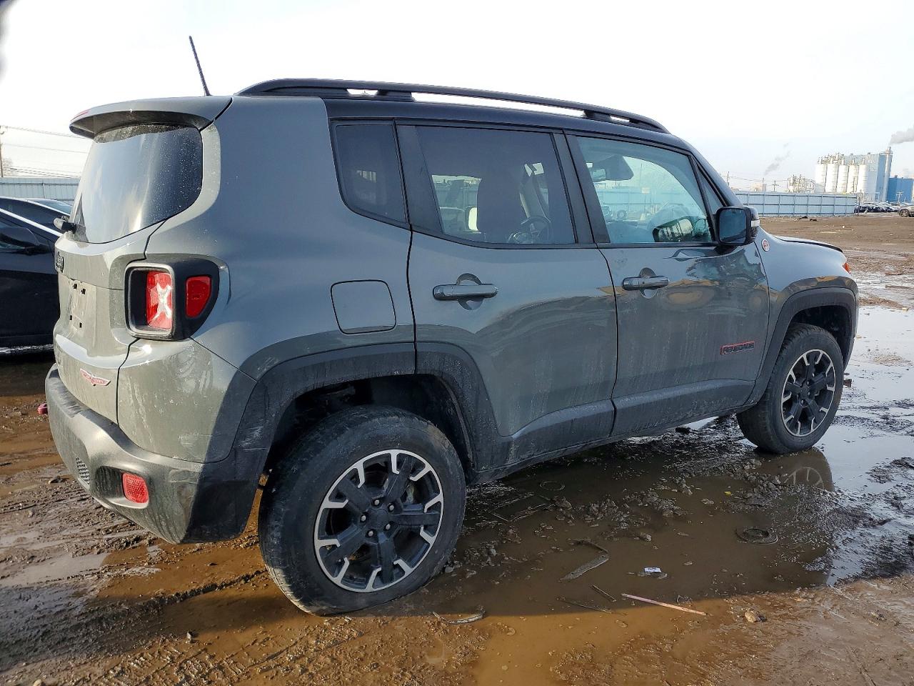 2023 JEEP RENEGADE TRAILHAWK photo 3