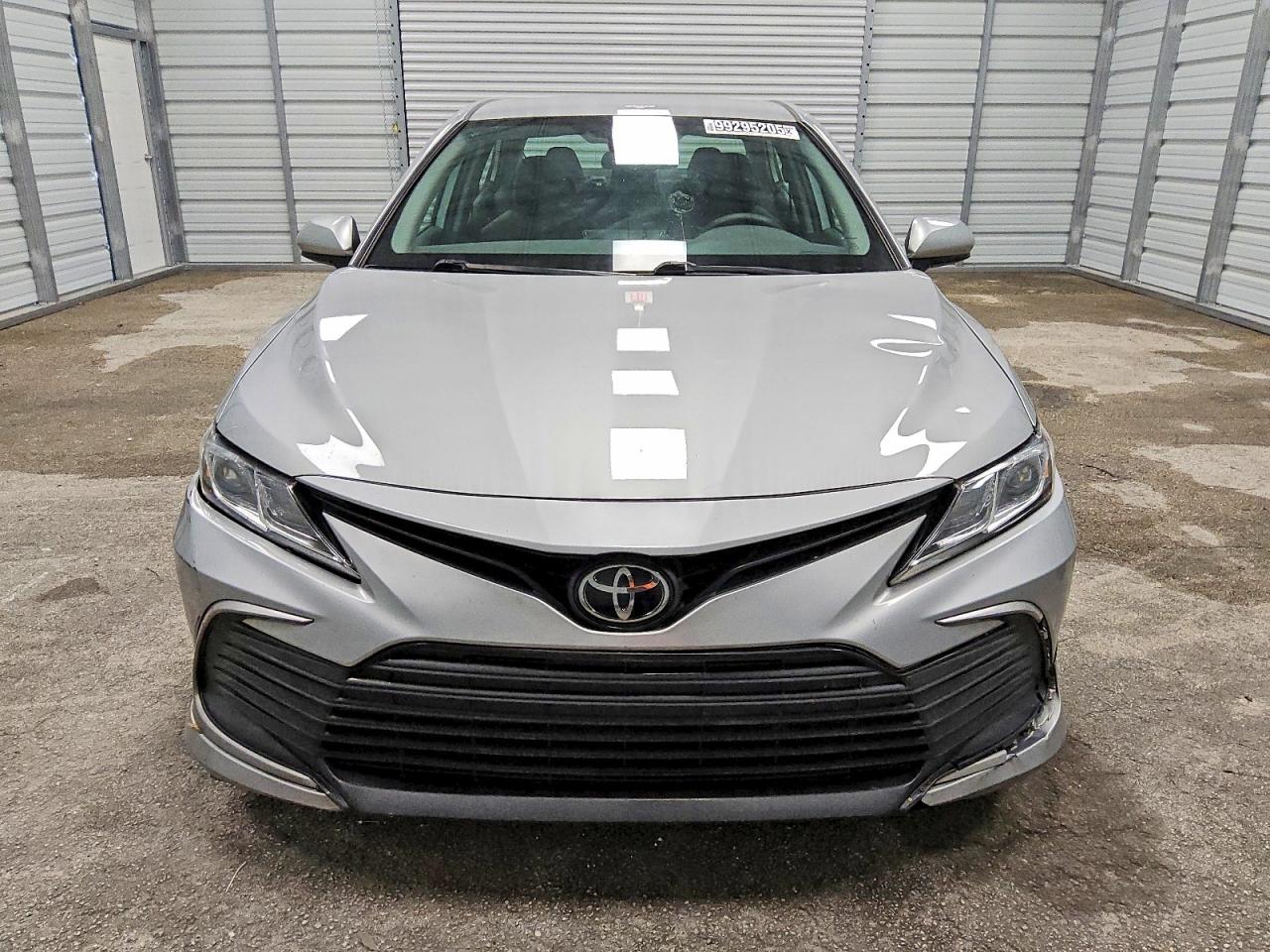 2021 TOYOTA CAMRY LE photo 5