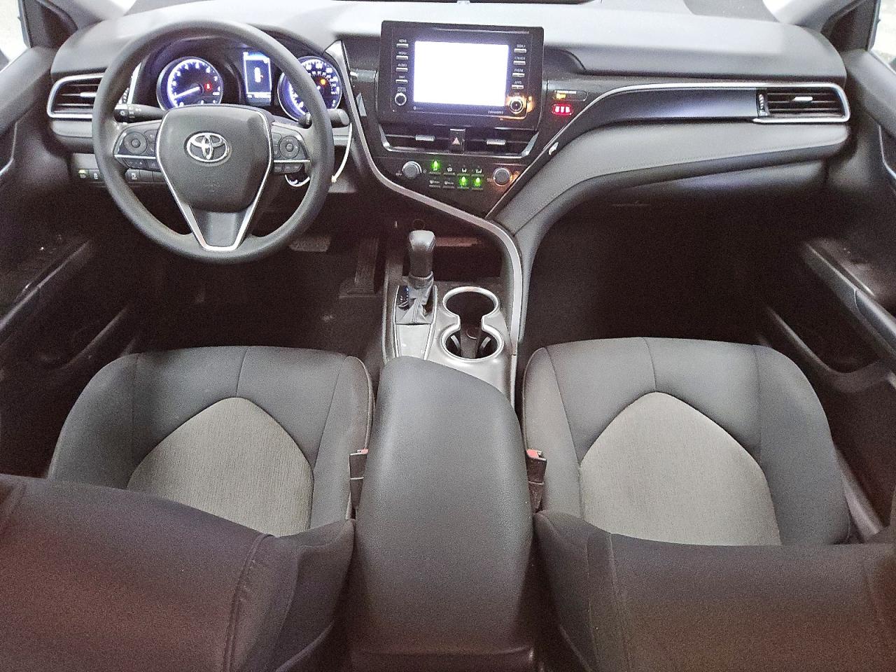 2021 TOYOTA CAMRY LE photo 8