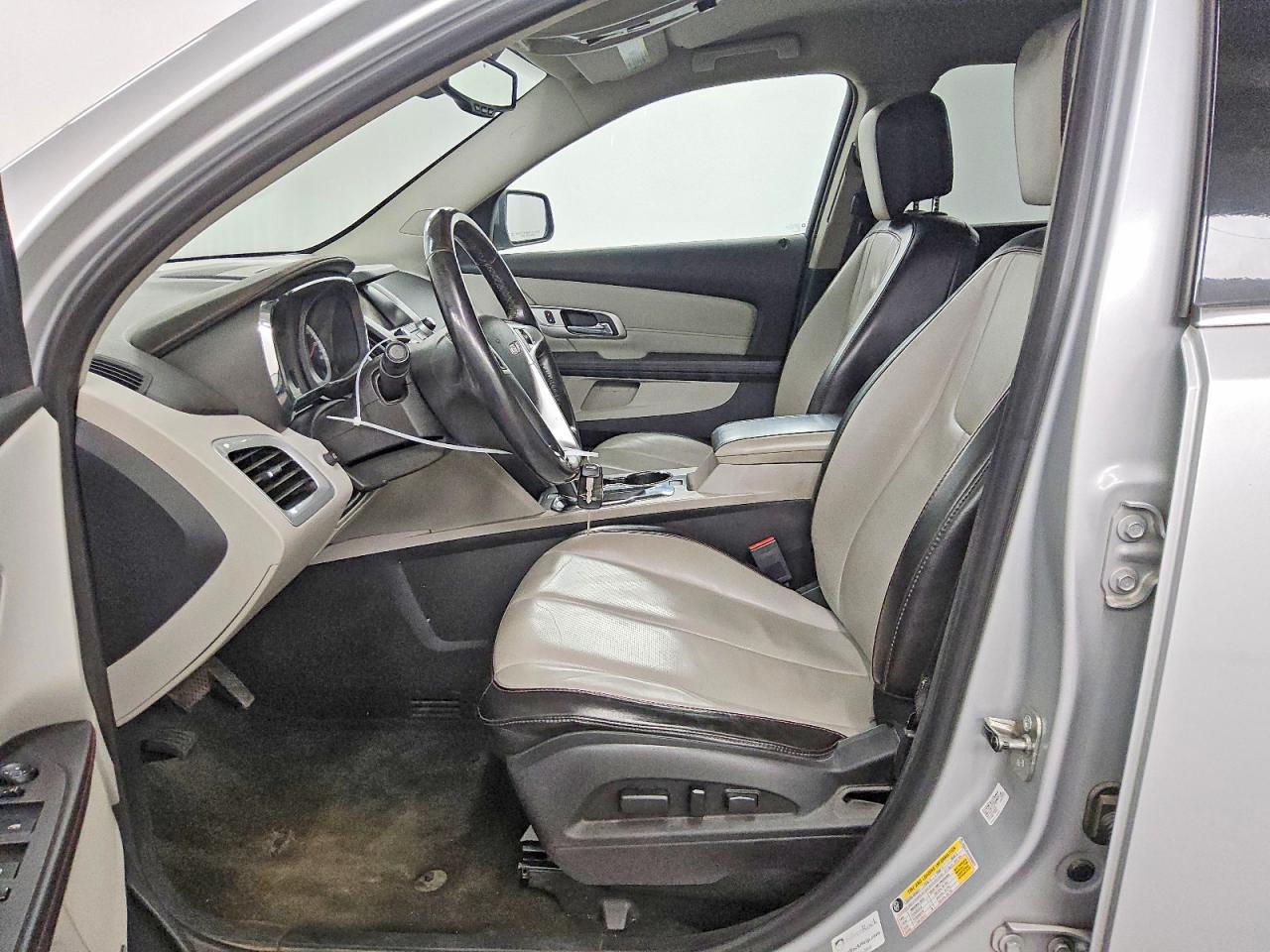 2015 GMC TERRAIN SLT photo 13