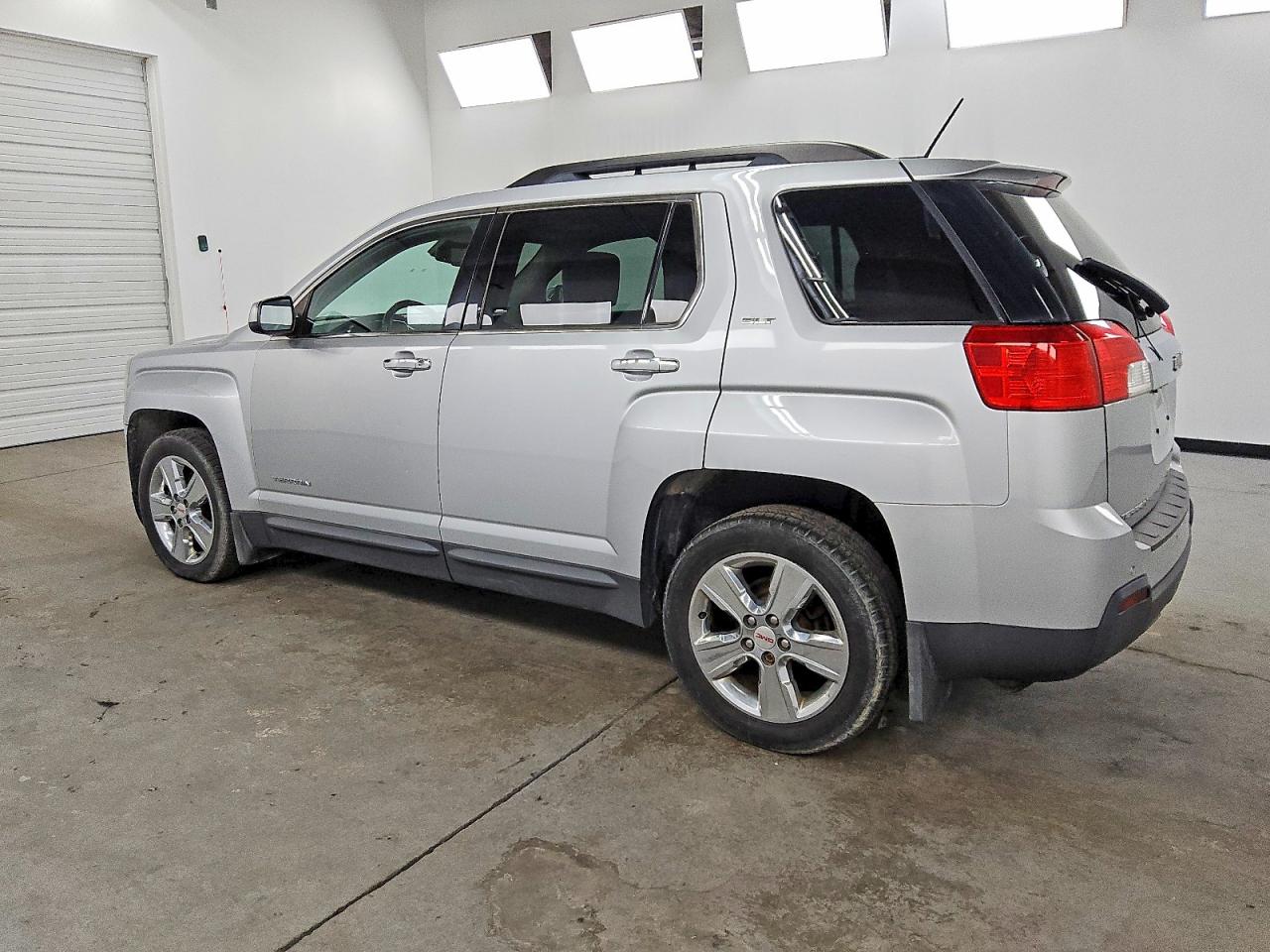 2015 GMC TERRAIN SLT photo 3