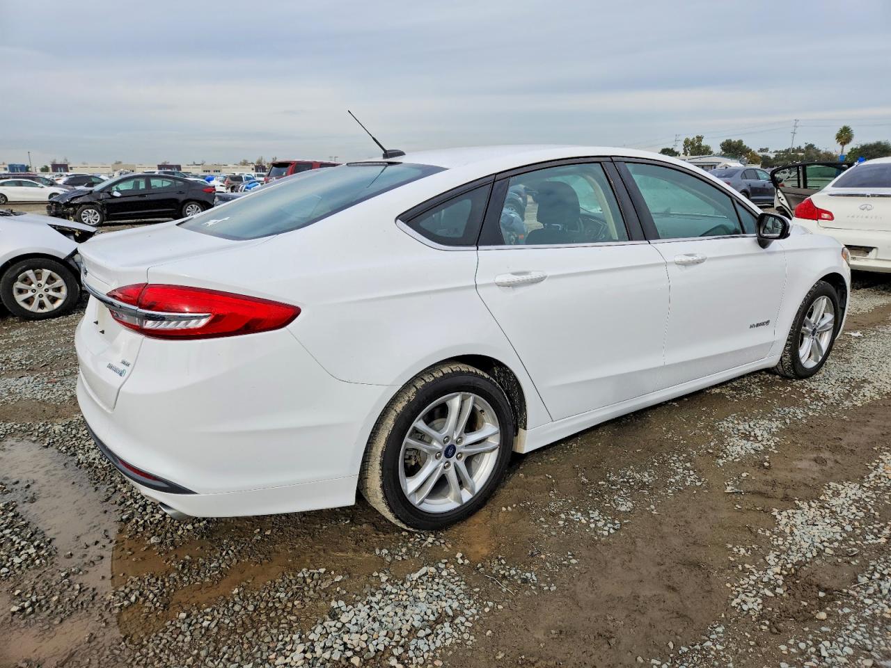 2018 FORD FUSION SE HYBRID photo 3