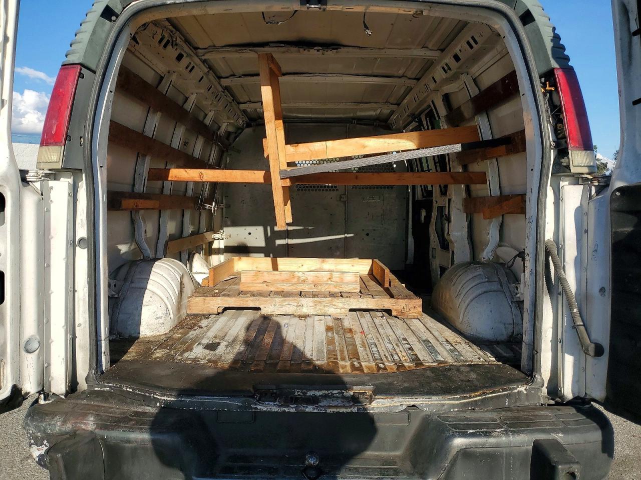 2000 GMC SAVANA DELIVERY VAN photo 10