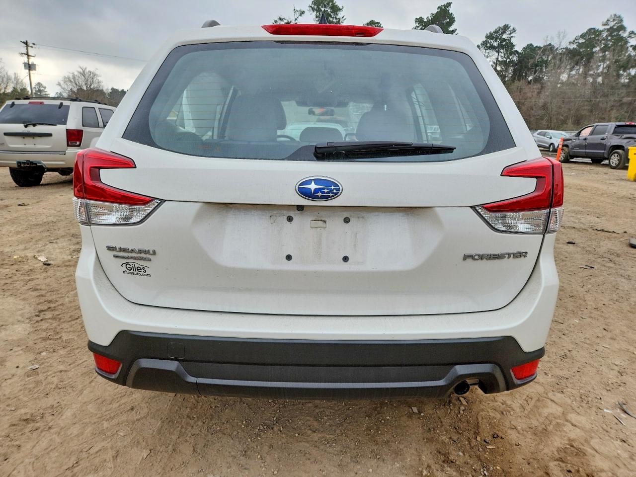 2024 SUBARU FORESTER photo 11