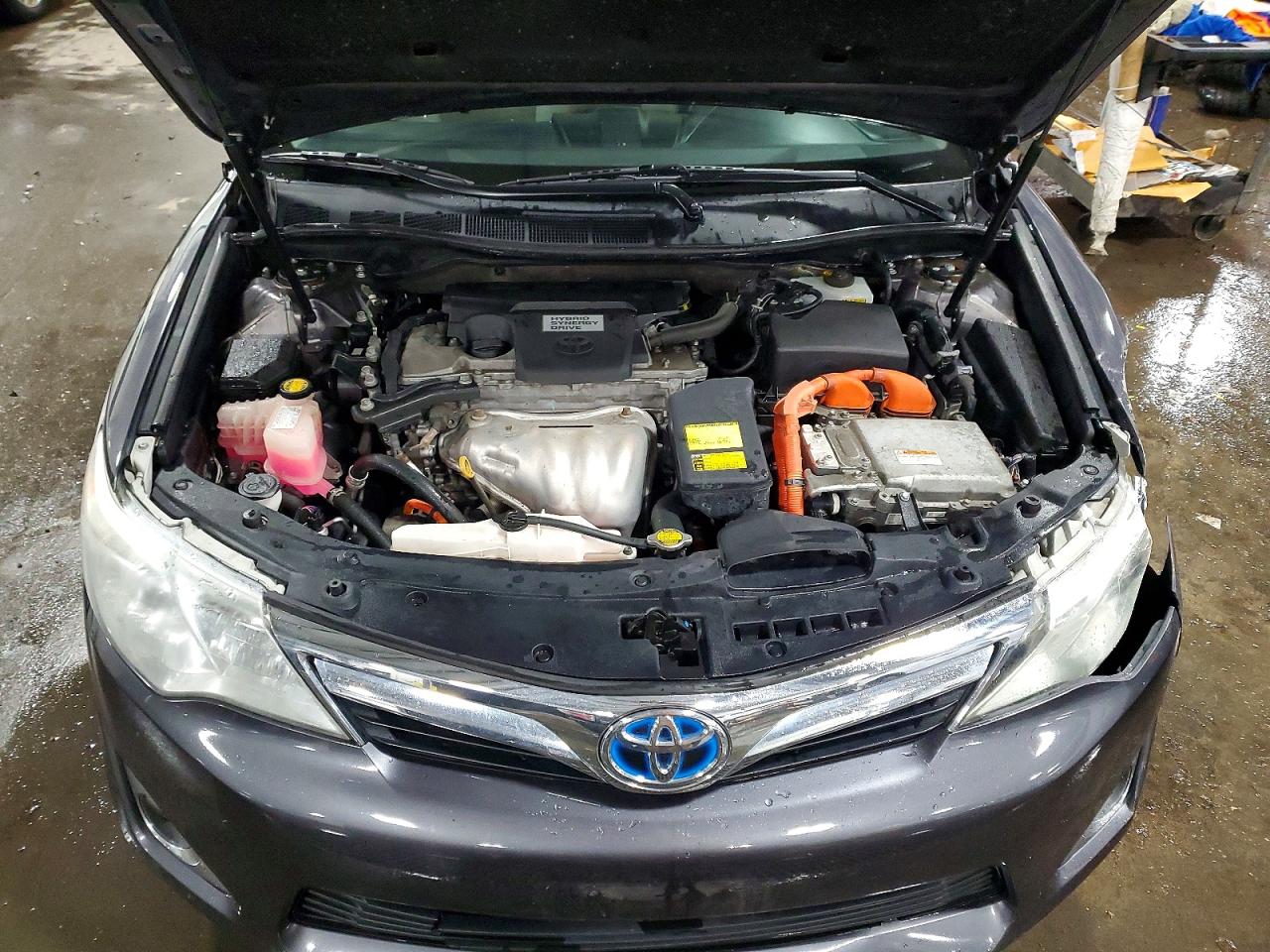 2014 TOYOTA CAMRY HYBRID photo 11
