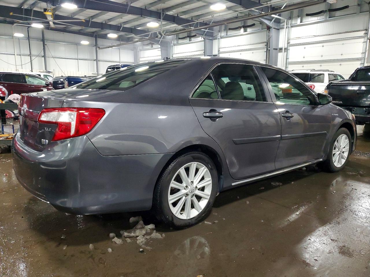 2014 TOYOTA CAMRY HYBRID photo 3