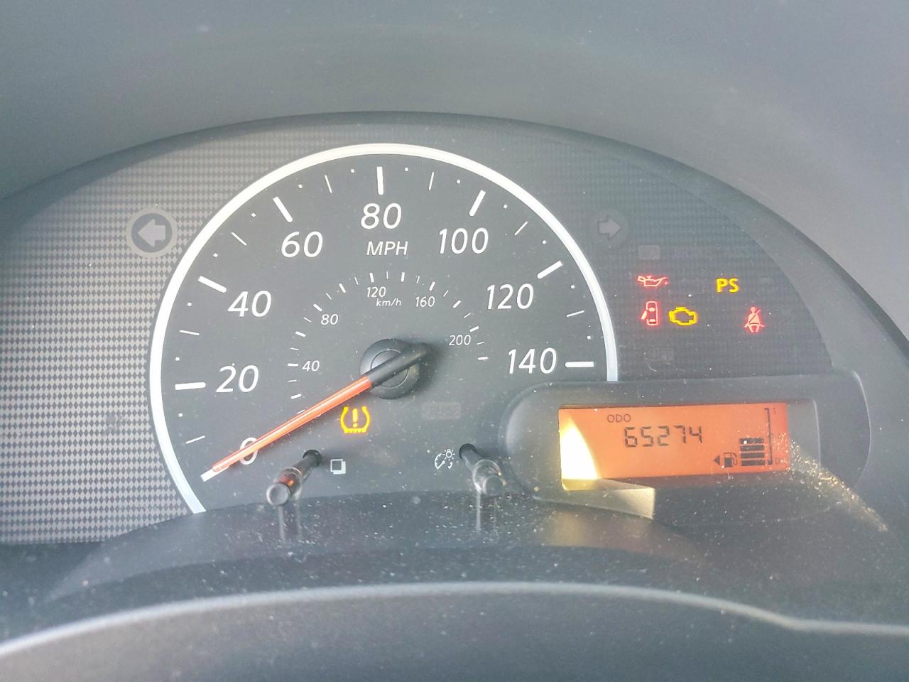 2012 NISSAN VERSA S photo 9