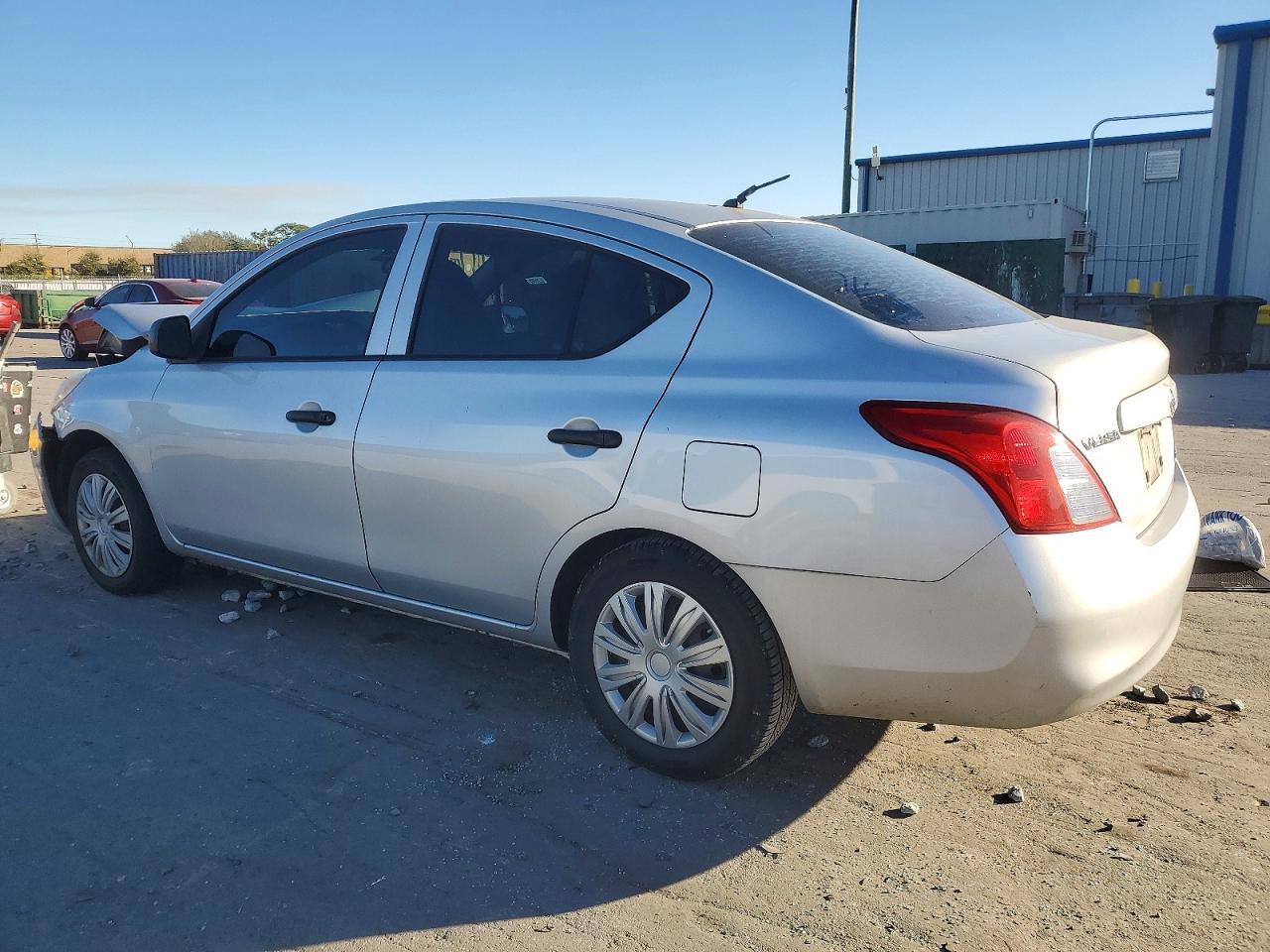 2012 NISSAN VERSA S photo 2