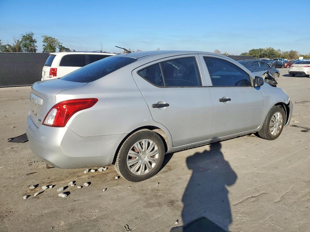 2012 NISSAN VERSA S photo 3