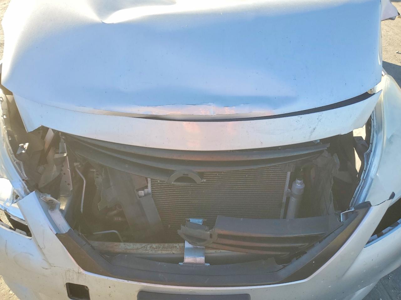 2012 NISSAN VERSA S photo 11