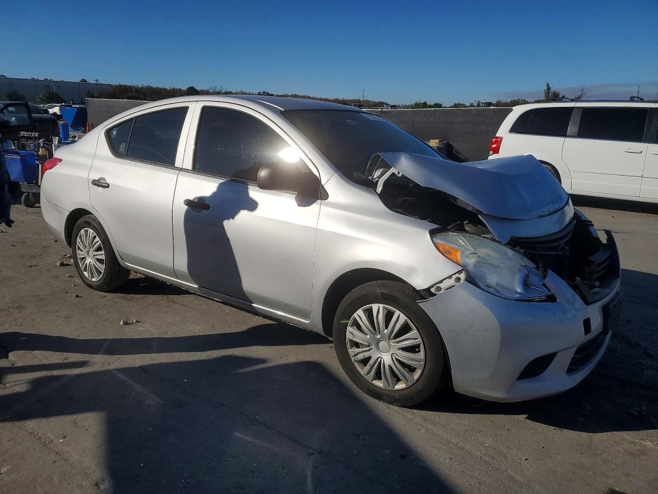 2012 NISSAN VERSA S photo 4