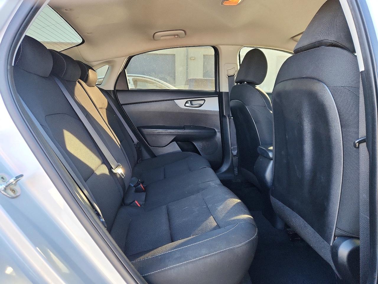 2021 KIA FORTE FE photo 10