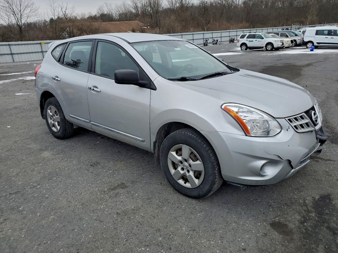2013 NISSAN ROGUE S photo 4