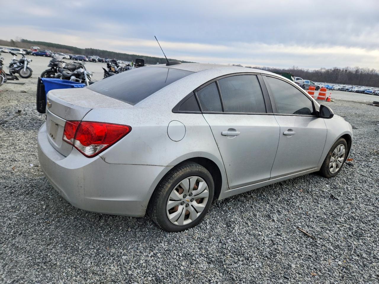 2016 CHEVROLET CRUZE LIMITED LS photo 3