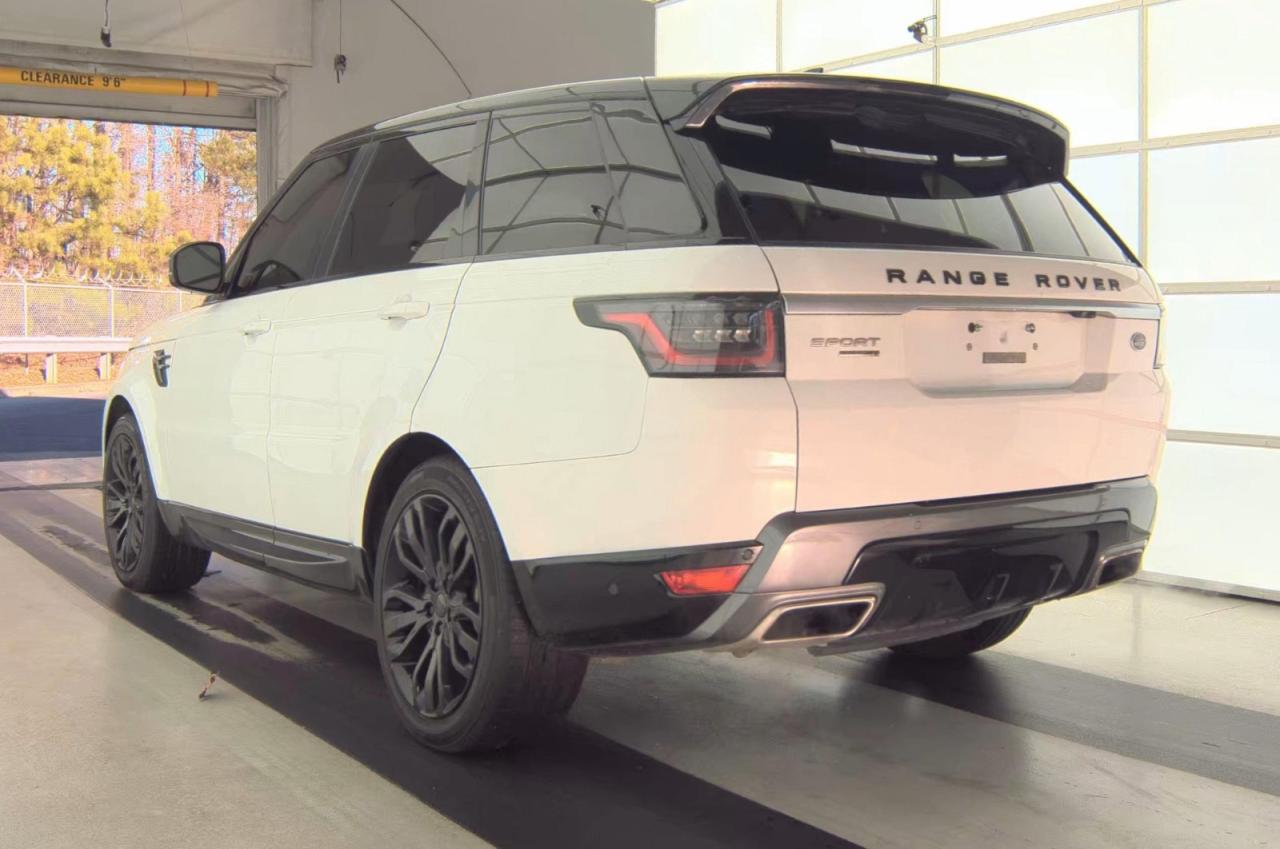 2019 LAND ROVER RANGE ROVER SPORT HSE photo 3