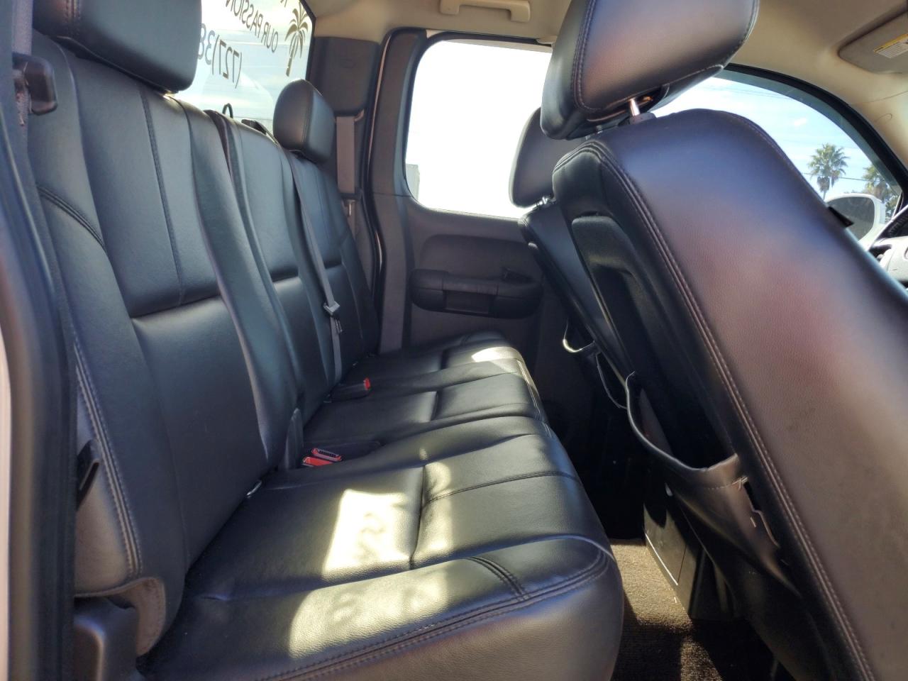 2010 CHEVROLET SILVERADO C1500 LT photo 11