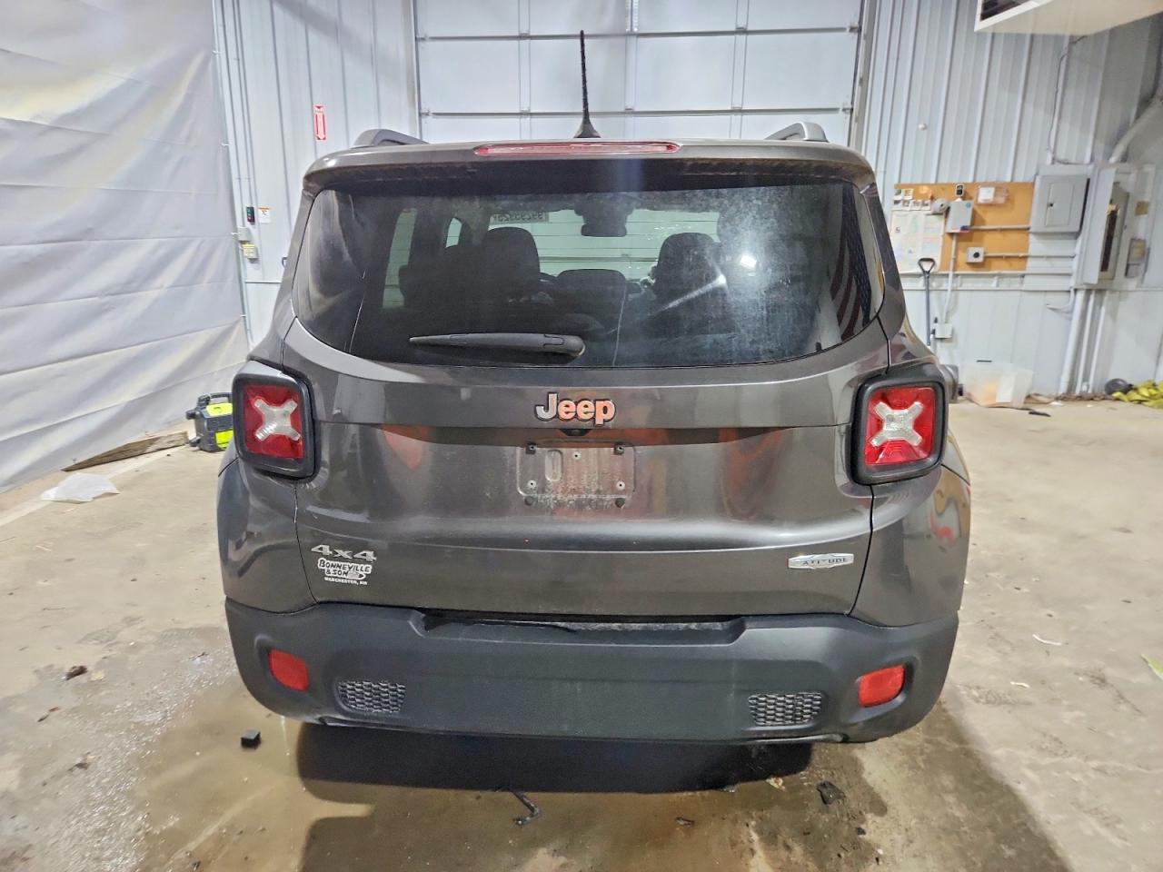 2017 JEEP RENEGADE LATITUDE photo 6