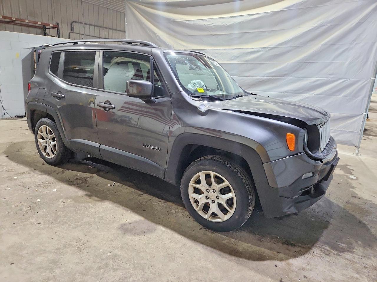 2017 JEEP RENEGADE LATITUDE photo 4