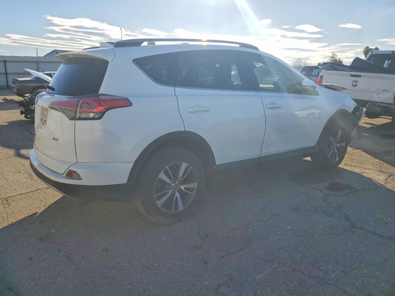 2018 TOYOTA RAV4 ADVENTURE photo 3