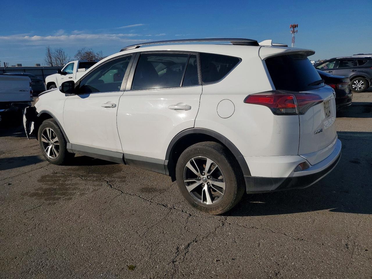 2018 TOYOTA RAV4 ADVENTURE photo 2