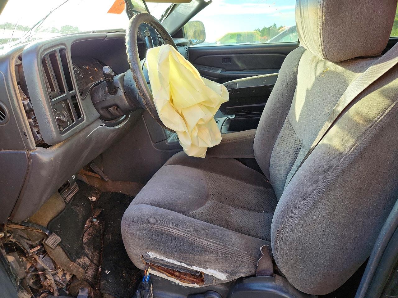 2005 CHEVROLET SILVERADO C1500 photo 7