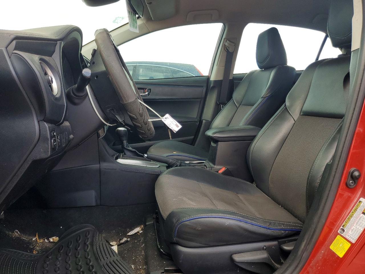 2017 TOYOTA COROLLA SE photo 7