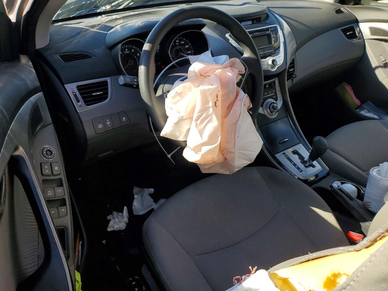 2013 HYUNDAI ELANTRA GLS photo 8