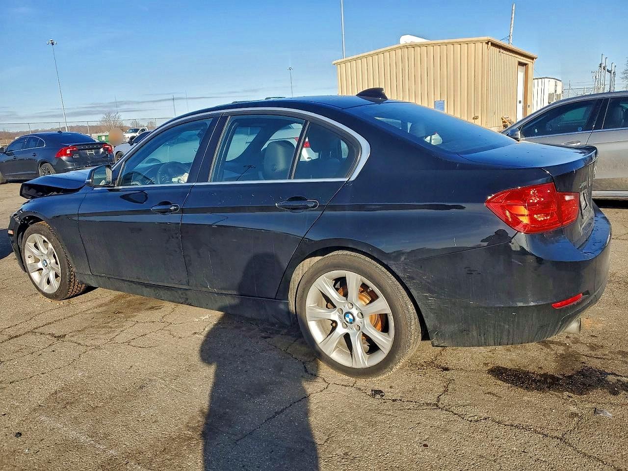 2015 BMW 320 I XDRIVE photo 2