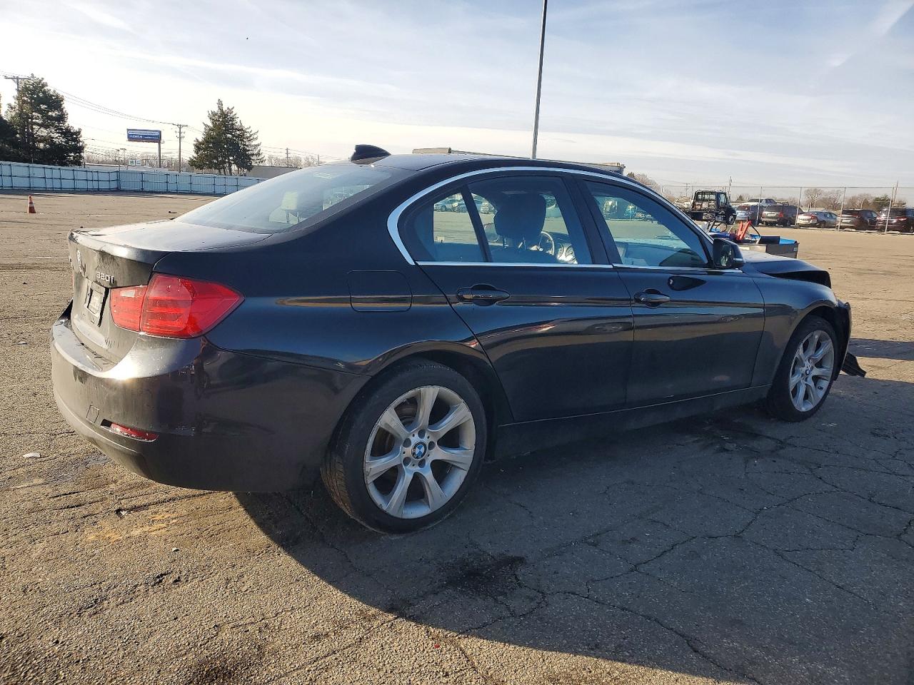 2015 BMW 320 I XDRIVE photo 3