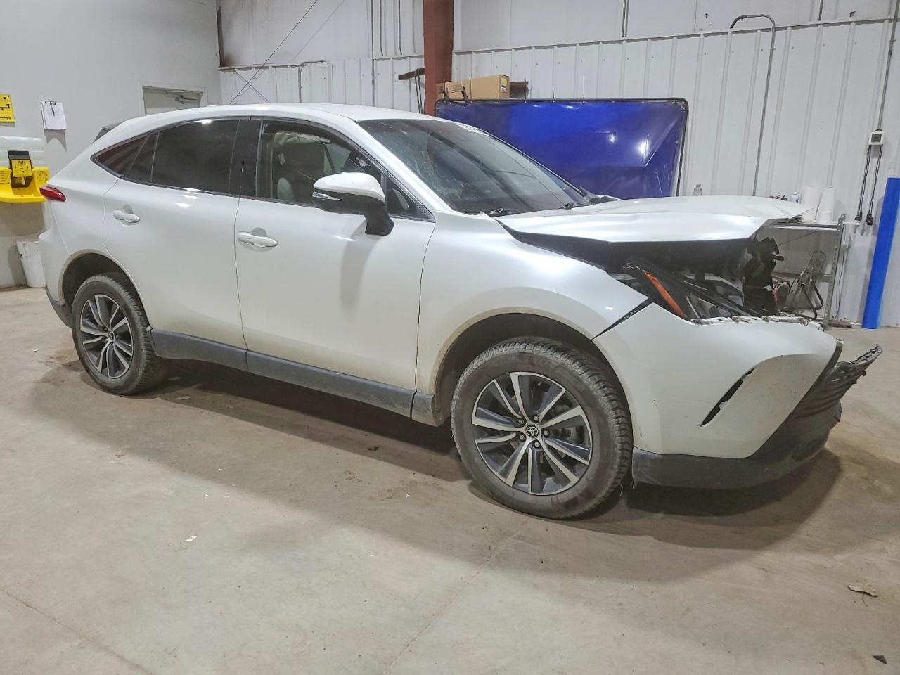 2022 TOYOTA VENZA LE photo 4