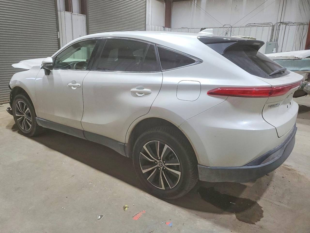 2022 TOYOTA VENZA LE photo 2