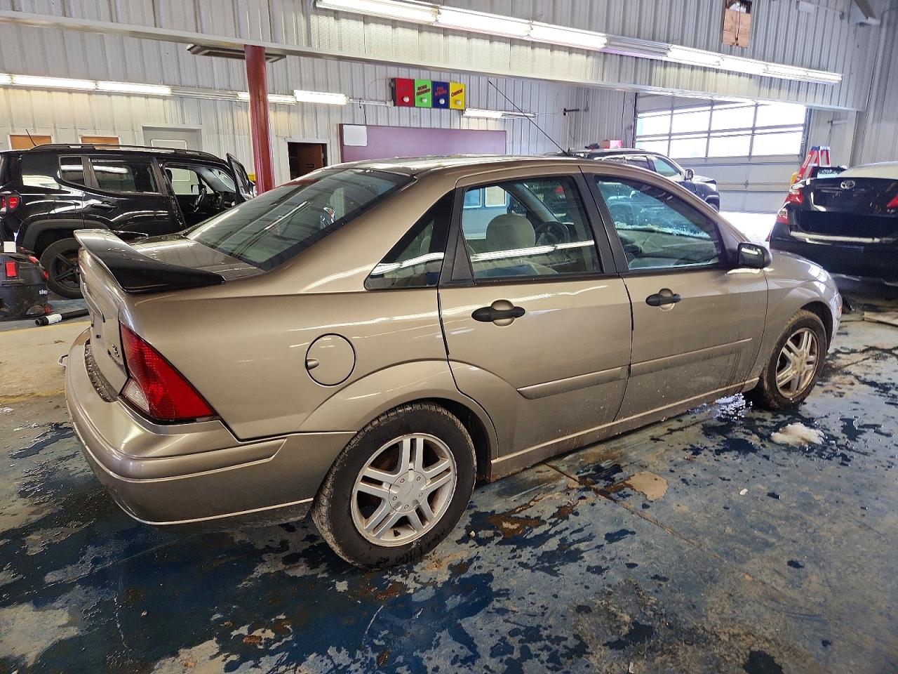 2004 FORD FOCUS SE COMFORT photo 3