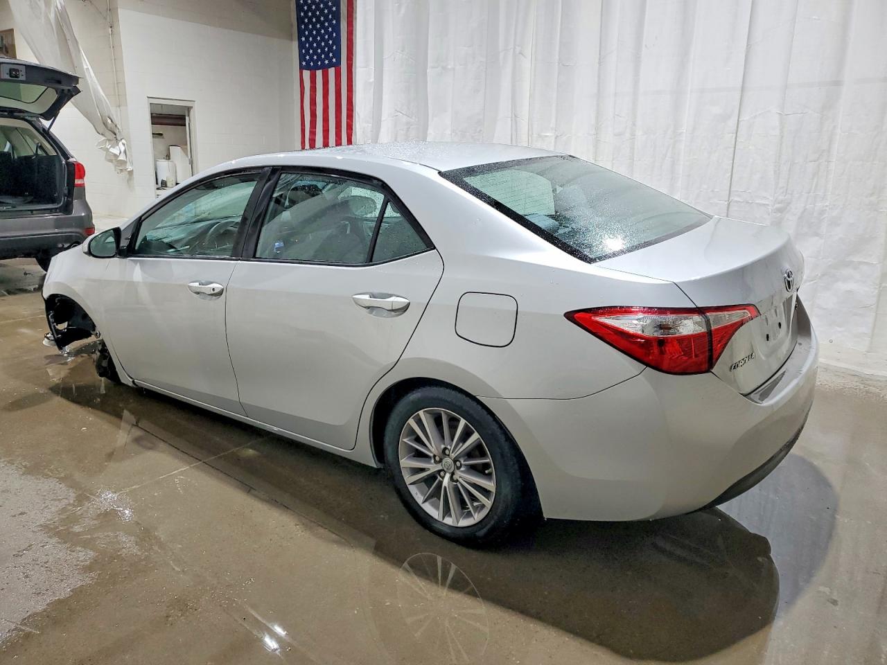 2015 TOYOTA COROLLA L photo 2