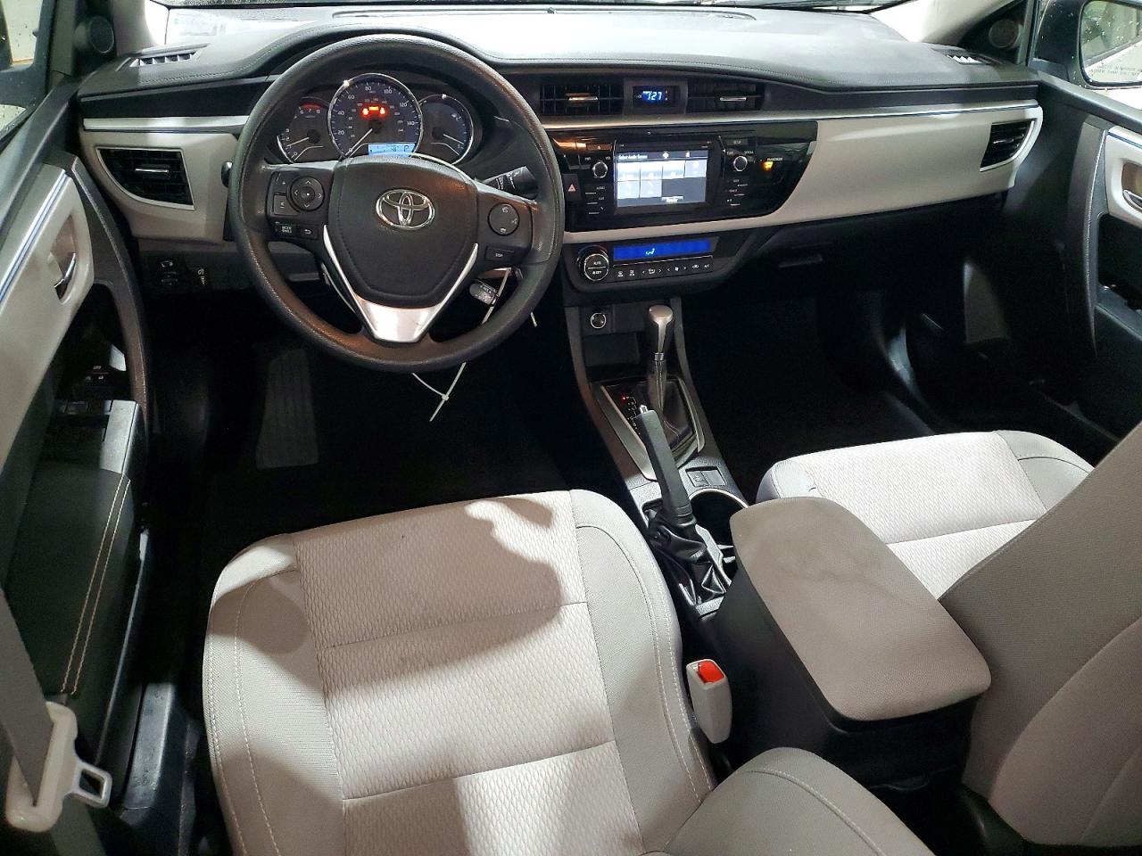 2015 TOYOTA COROLLA L photo 8