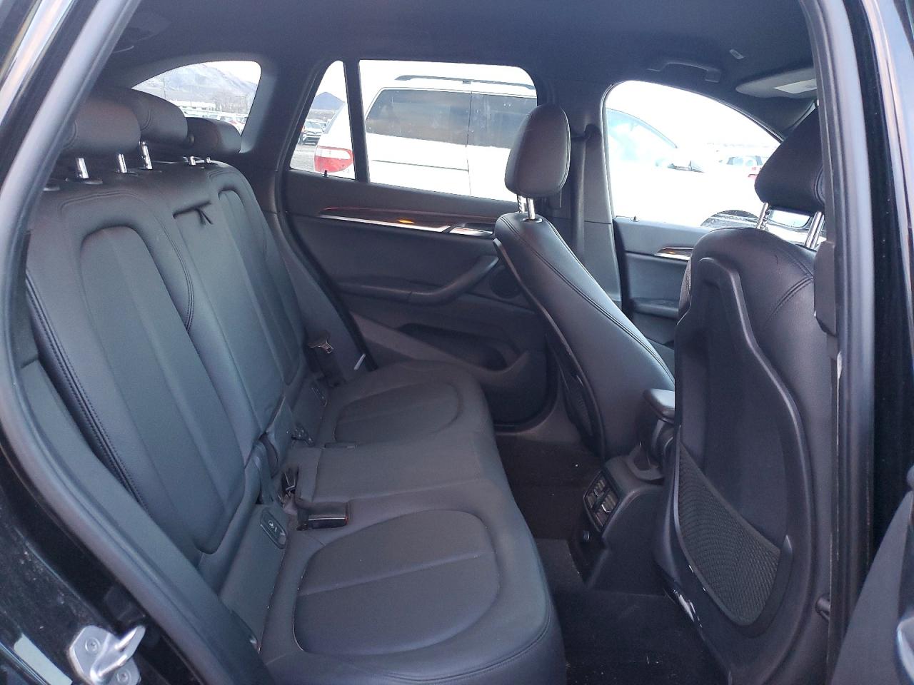 2016 BMW X1 XDRIVE28I photo 10