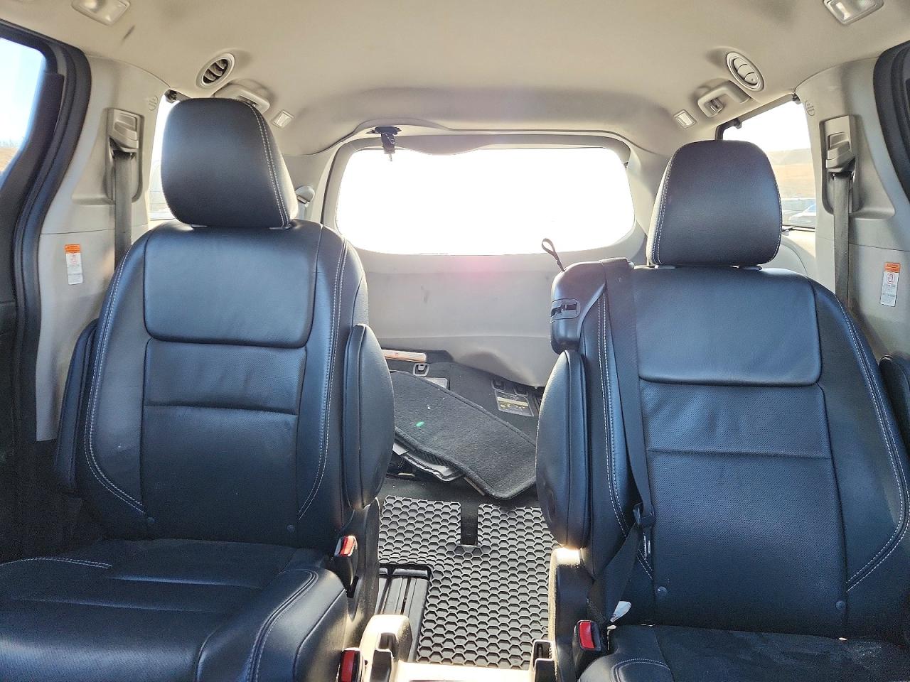 2015 TOYOTA SIENNA SPORT photo 19