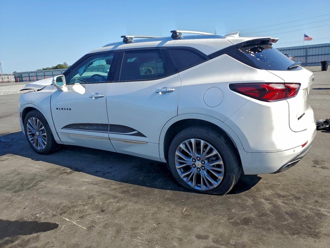 2020 CHEVROLET BLAZER photo 3